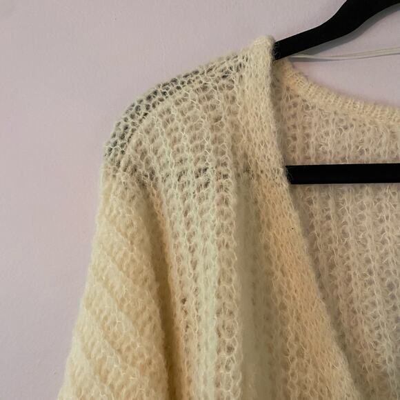 Free People Women Small Moonbeam Cream Alpaca Lighweight V-neck Pullover Sweater - Picture 4 of 9